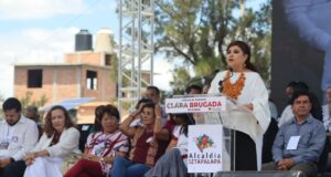 Critican a Clara Brugada por mentir sobre la creación de viviendas en Iztapalapa