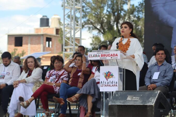 Critican a Clara Brugada por mentir sobre la creación de viviendas en Iztapalapa